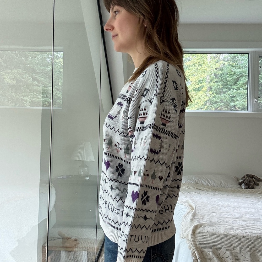 Vintage alphabet White and Purple Patterned Sweater teacher small - Picture 2 of 12